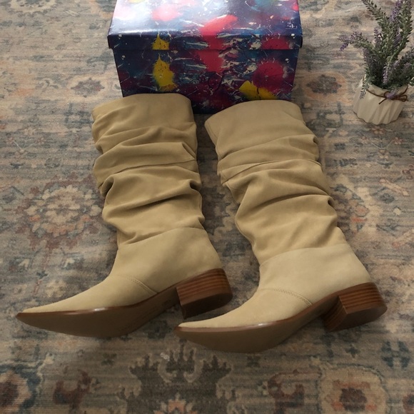 Chinese Laundry Winner Western Slouchy Suede Boot - Picture 3 of 7